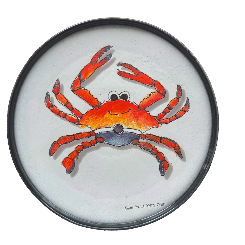 Decorative plate with a blue swimmer crab design